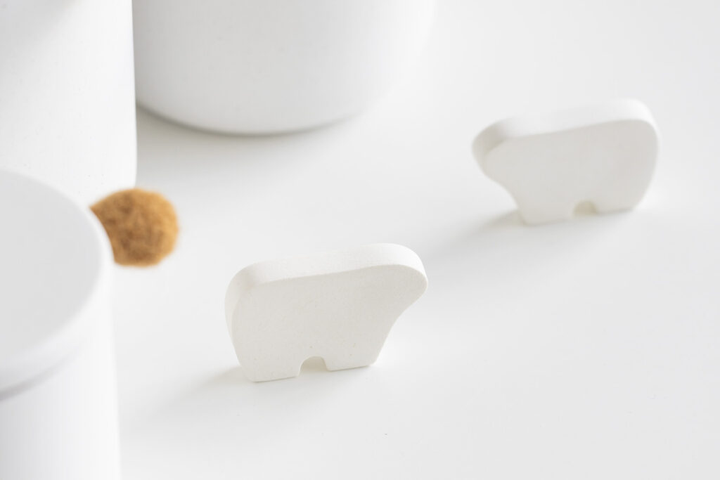 お骨壷の中に入れる調湿材、乾燥剤、吸湿剤、などと呼ばれる、調湿オブジェです